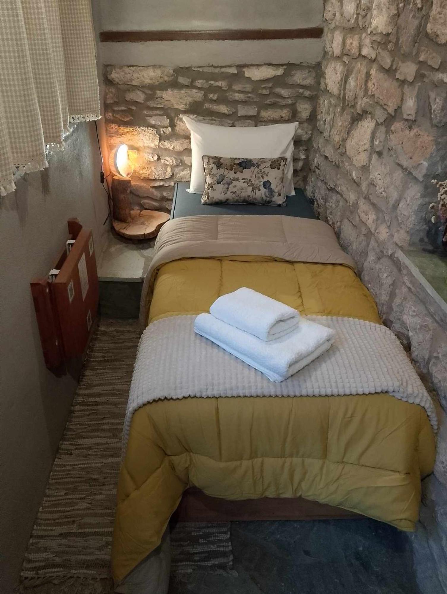 Αυθεντικό Πετρινο Στην Ναύπακτο Apartment Nafpaktos Exterior photo